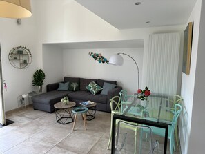 TV - Pretty harbour house with garden (Mandelieu-la-Napoule)