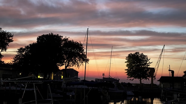 Marina - Cozy and close to downtown Port Clinton, Jet Express to Put-In-Bay and fishing! (Port Clinton)
