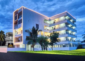 Mặt tiền nơi lưu trú