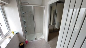 Hus - 3 sovrum | Badrum