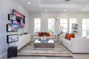 TV - 2024 New Cozy 3 suites 5 Min to Disney (Kissimmee)