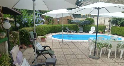 Villa Aurora - Apartment in villa with pool
