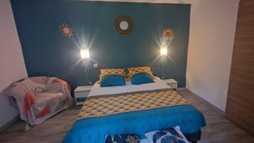 1 bedroom, iron/ironing board, travel cot, free WiFi