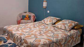 1 Schlafzimmer, Bügeleisen/Bügelbrett, Reisekinderbett, kostenloses WLAN
