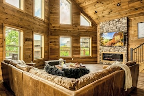 Una Smart TV, una chimenea