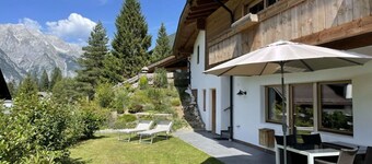 Holiday Apartment Alpengluhen