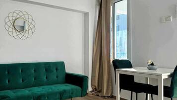 Apartamento básico, balcón, vistas a la playa | Wifi gratis