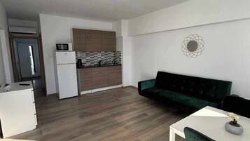 Departamento básico, balcón, vista a la playa | 1 habitación y wifi gratis