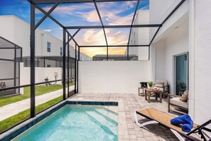 Outdoor pool - Magic Manor by Avantstay Pool 30min to Disney (Davenport)