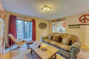 Interior - Paige Meadow by Avantstay Near Lake & Tahoe City (Tahoe City)