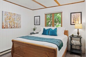 House (5 Bedrooms) | Interior - Summit Shores Tranquil Escape Designed for Groups w/ Hot Tub, Fire Pit + Game Room (Lake Harmony)