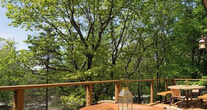 Summit Shores Tranquil Escape Designed for Groups w/ Hot Tub, Fire Pit + Game Room