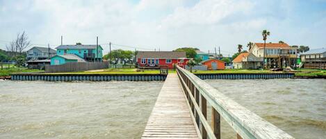 Rumah (4 Bedrooms) | Bagian depan properti