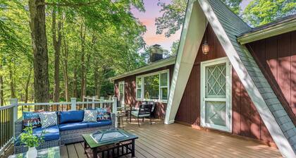 Tomhickon by Avantstay Walk to Lake Firepit + Deck