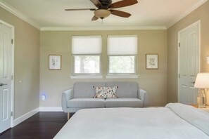 House (3 Bedrooms) | Interior - Travis by Avantstay Waterfront Lake Retreat (Austin)