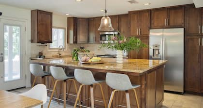 Travis by Avantstay Waterfront Lake Retreat