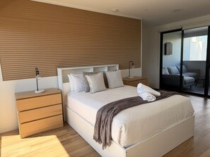 5 chambres, bureau, fer et planche à repasser, accès au Wi-Fi (inclus)