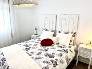 1 Schlafzimmer, Schreibtisch, Bügeleisen/Bügelbrett, kostenloses WLAN