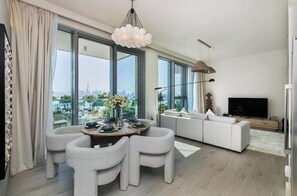 Living area - Burj Khalifa view&Creek sea view (Dubai)