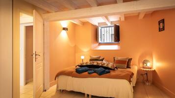 2 dormitorios, tabla de planchar con plancha, wifi y ropa de cama