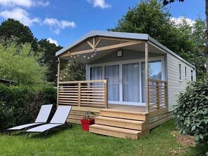 Terrace/patio - Camping 3 étoiles - Parc aquatique - eeeeci (Plobannalec-Lesconil)