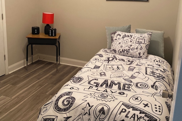 5 Schlafzimmer, Bügeleisen/Bügelbrett, WLAN, Bettwäsche