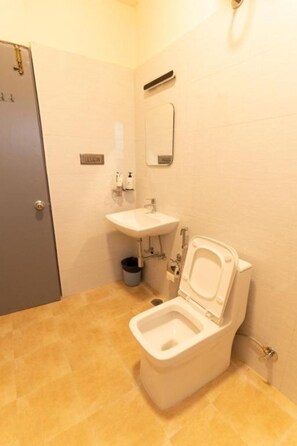 Dusche, Handtücher, Seife, Toilettenpapier