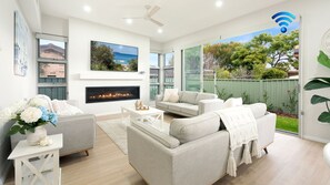 Smart TV, fireplace, table tennis, offices