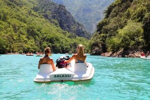 Unclassified image, 3 of 21, button