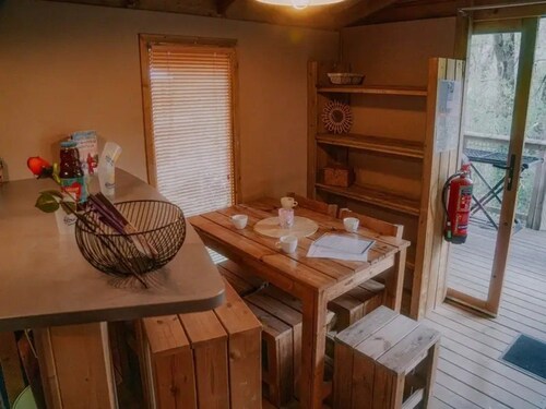 ZEcamping 3 étoiles piscine chauffée cabane TV LV 43m2