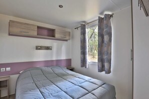 2 bedrooms