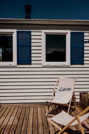 Exterior detail - ZEcamping piscine couverte animaux acceptés mobil-home TV 25m2 4 pers (Pleumeur-Bodou)