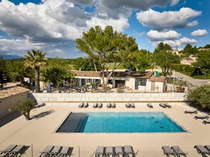 Unclassified image, 4 of 11, button - Camping 3 étoiles - Piscine - efaeha (Malemort-du-Comtat)