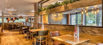 Premier Inn Bristol Parkway - M32