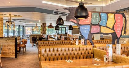 Premier Inn Bristol Parkway - M32