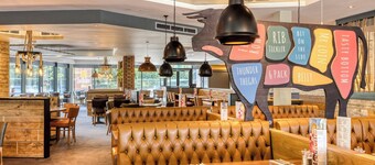 Premier Inn Bristol Parkway - M32