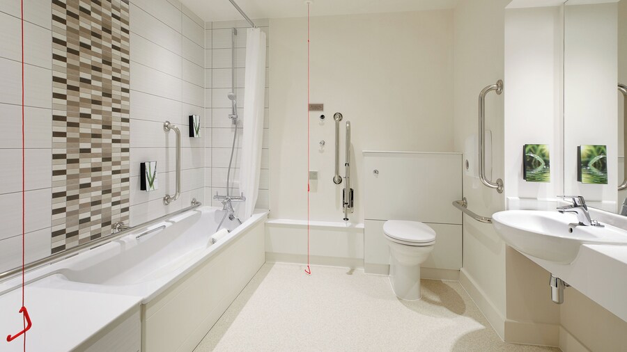 Premier Inn Bristol Parkway - M32