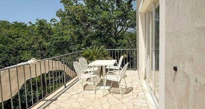 Duplex 2-Bedroom Apt in Budva 2