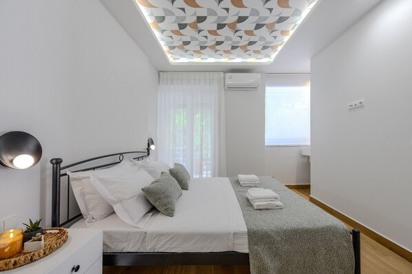 1 chambre, fer et planche à repasser, accès au Wi-Fi (inclus)
