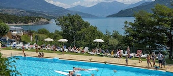 Appartement 3 étoiles - Piscine - efbgia