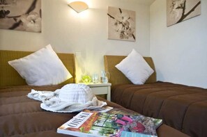 3 chambres, fer et planche à repasser, Wi-Fi