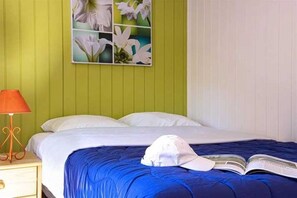 2 bedrooms, WiFi - Camping 3 étoiles - Parc aquatique - efbhaa (Portiragnes)