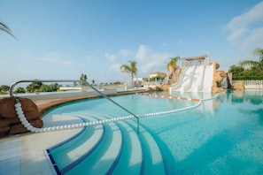 Pool - ZEcamping 4* pataugeoire animaux acceptés club enfant locatif TV clim (Mont-roig del Camp)