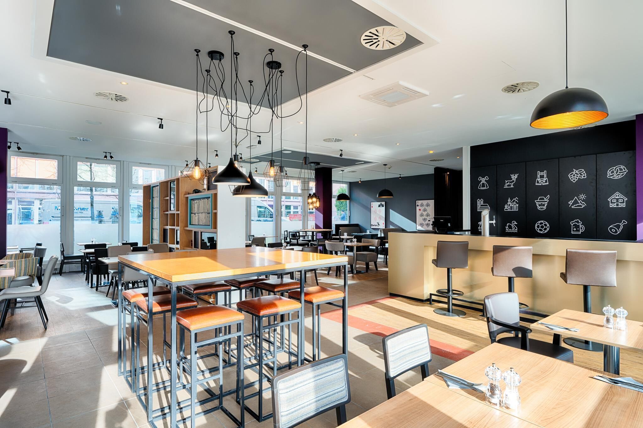 Petit déjeuner buffet servi tous les jours en supplément