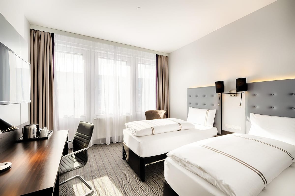 Standard Twin Room