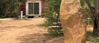 Tiny Bungalow nestled in forest! 20 minutes from downtown San Antonio!