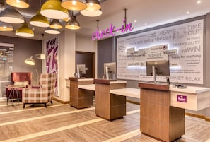 Reception - Premier Inn Cork City Centre (Cork)