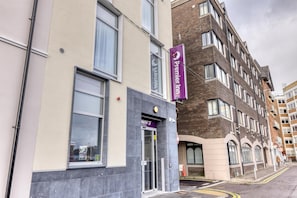Exterior - Premier Inn Cork City Centre (Cork)