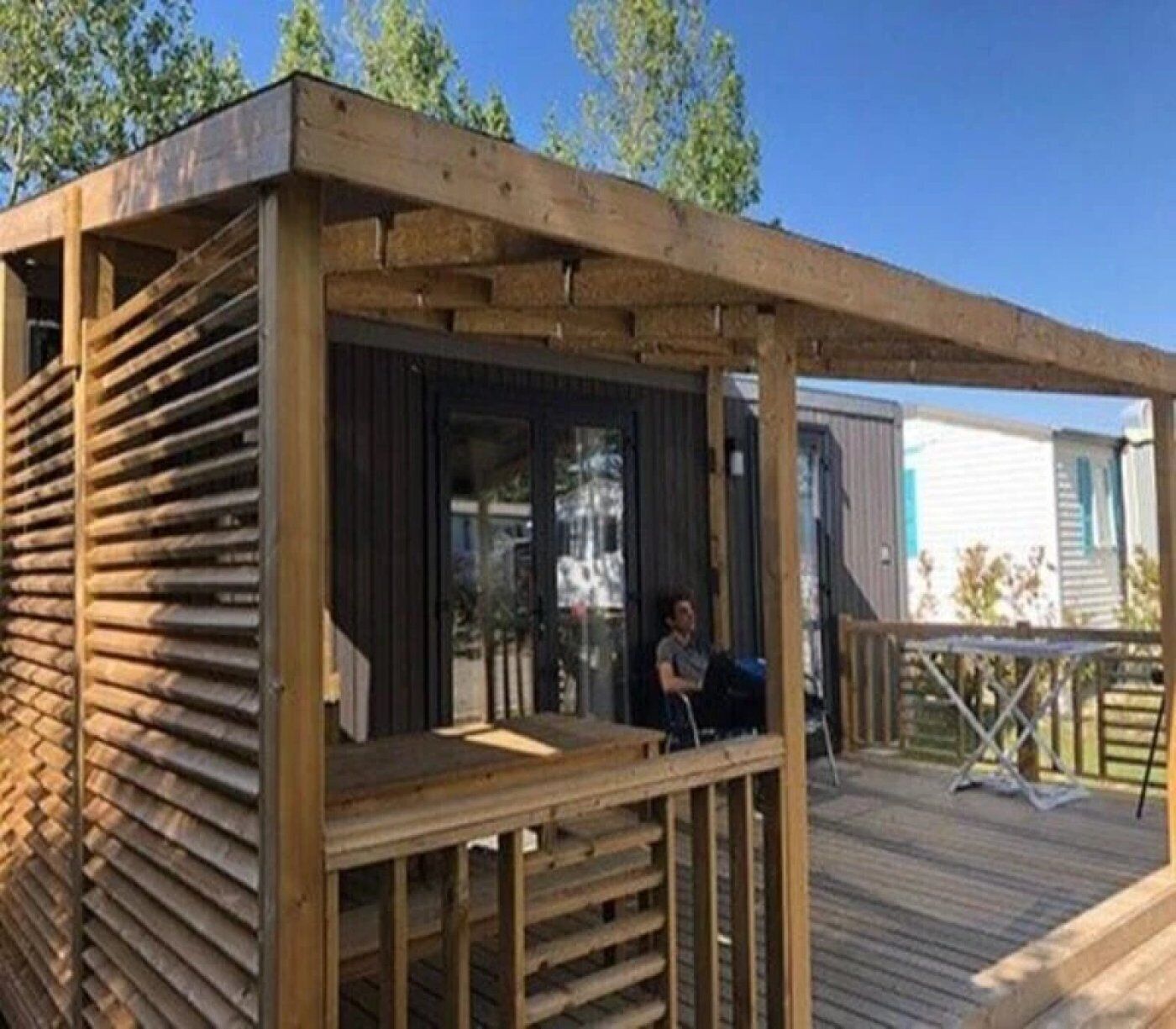 屋外ダイニングエリア