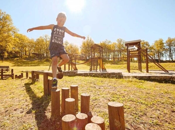 Children’s area - Chalet 3 étoiles - Piscine - efchbg (Saint-Cirq-Lapopie)